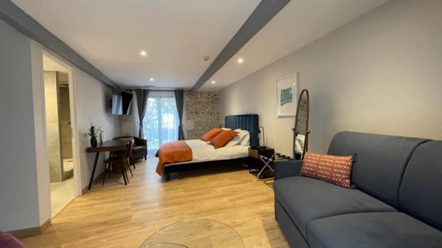 Hotel Mas De Galoffre Nimes Bagian luar foto