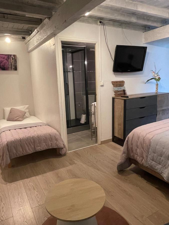 Hotel Mas De Galoffre Nimes Bagian luar foto