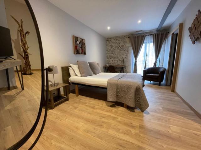 Hotel Mas De Galoffre Nimes Bagian luar foto