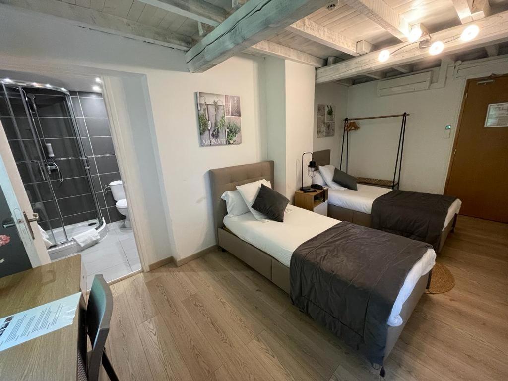Hotel Mas De Galoffre Nimes Bagian luar foto